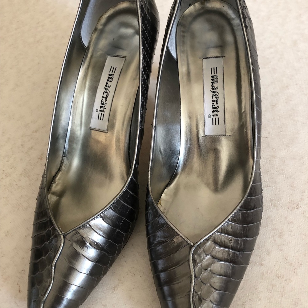 Maserati Vintage Bronze Snakeskin Pumps. Heels 3.5 Size 8.5.. Pointed Toe. - Picture 2 of 9